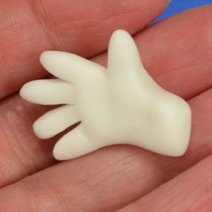 Modelling fondant hands with Rosie Cake Diva