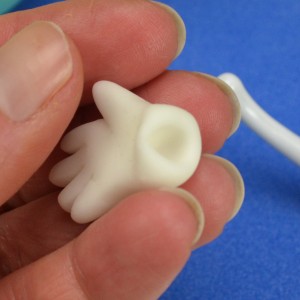 Modelling fondant hands with Rosie Cake Diva